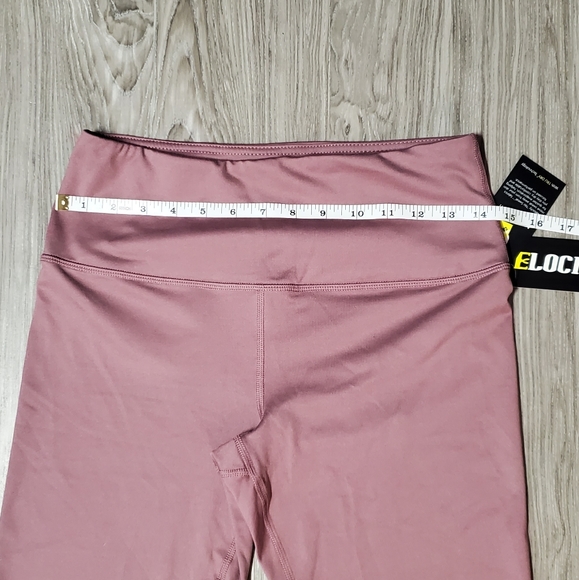 Velocity Women's High Rise Capri Length Leggings - Picture 10 of 13